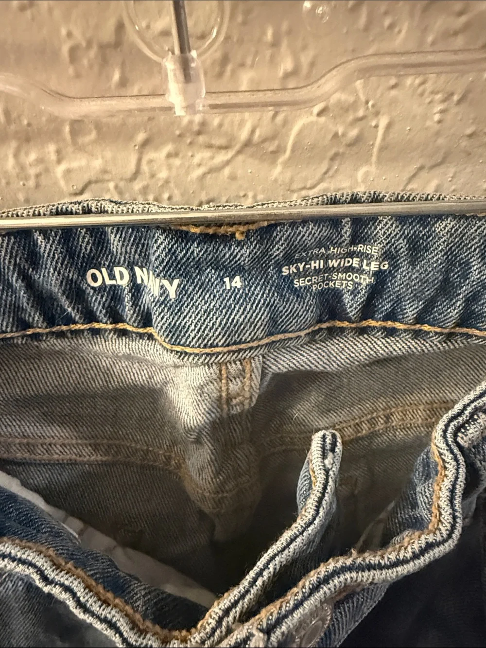 Old Navy Men's Light Blue Relaxed Fit Jeans